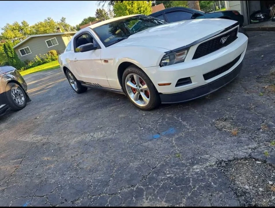 2012 Ford S197 Mustang - Image 3 of 3