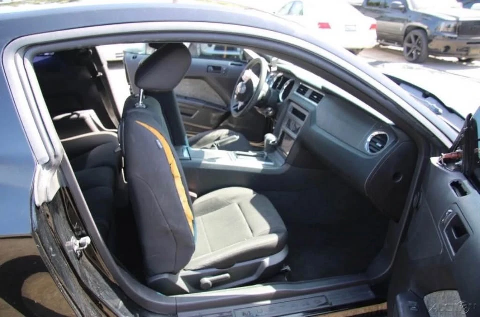 2012 Ford S197 Mustang - Image 7 of 8