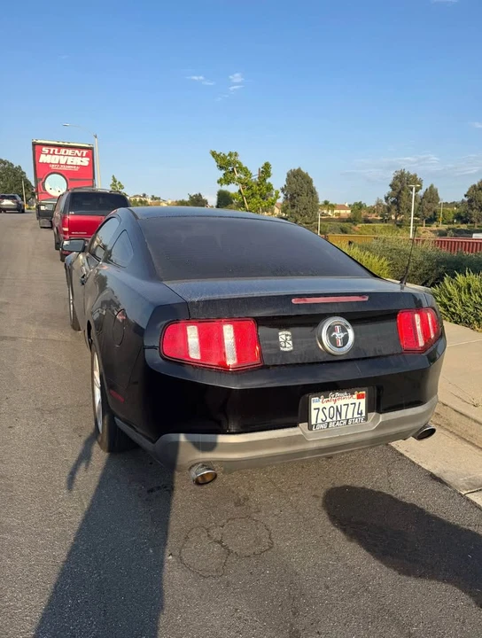 2012 Ford S197 Mustang - Image 2 of 8