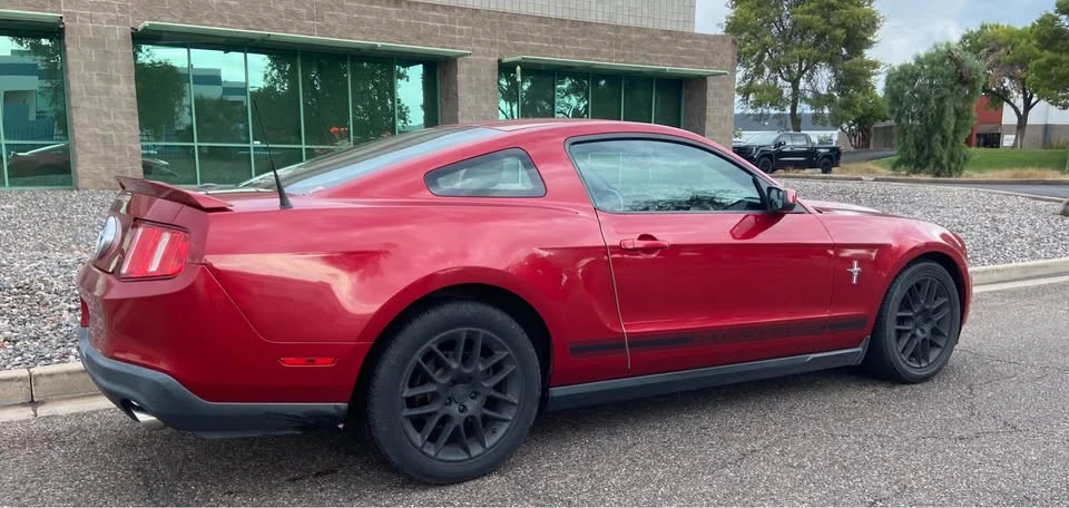 2012 Ford S197 Mustang - Image 6 of 17