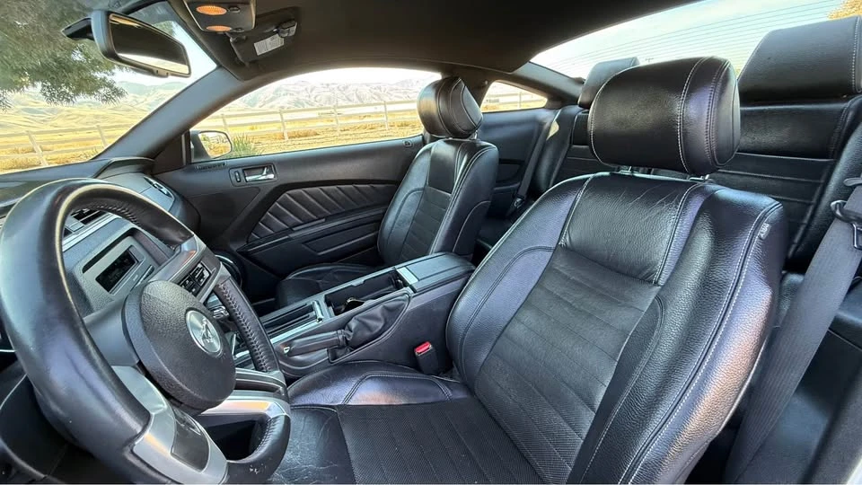 2012 Ford S197 Mustang - Image 8 of 12