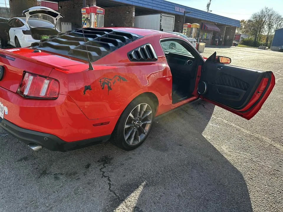 2012 Ford S197 Mustang - Image 4 of 8