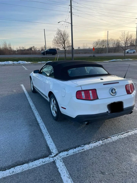 2012 Ford S197 Mustang - Image 2 of 7