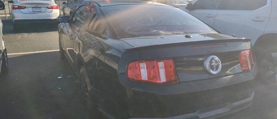 2012 Ford S197 Mustang - Image 4 of 11