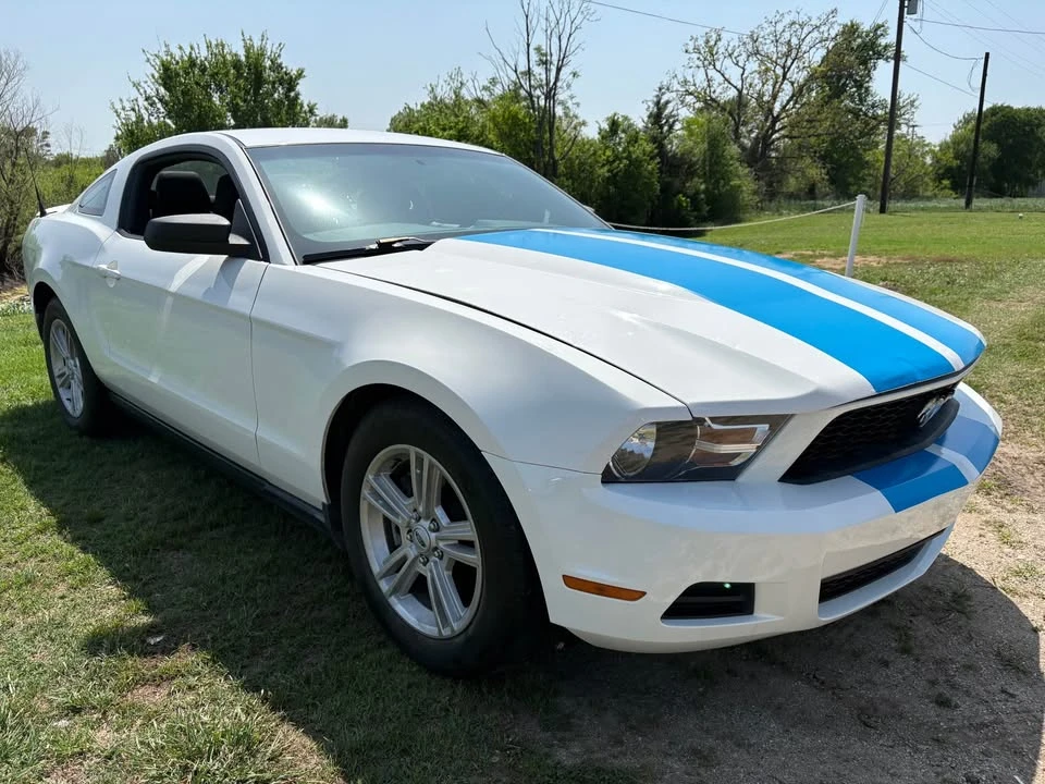 2012 Ford S197 Mustang - Image 2 of 7