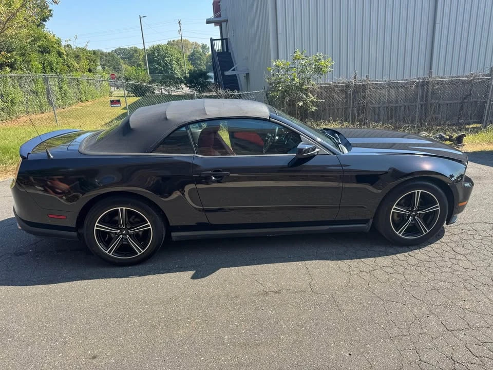 2012 Ford S197 Mustang - Image 2 of 10
