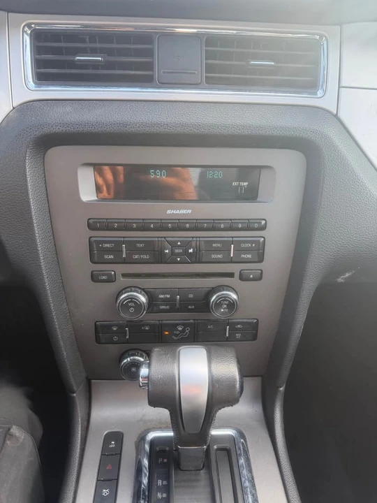 2012 Ford S197 Mustang - Image 10 of 16
