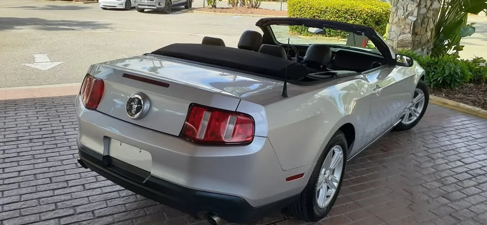 2012 Ford S197 Mustang - Image 7 of 19