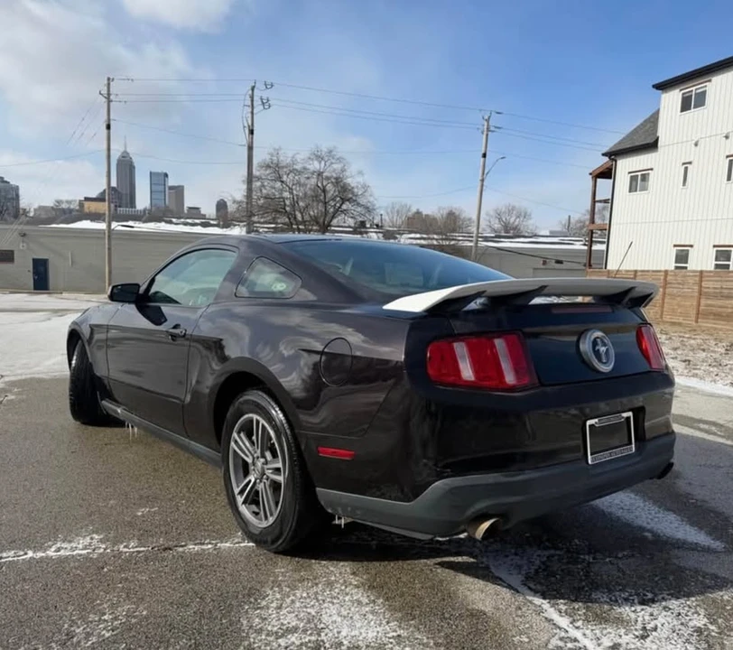 2012 Ford S197 Mustang - Image 2 of 8