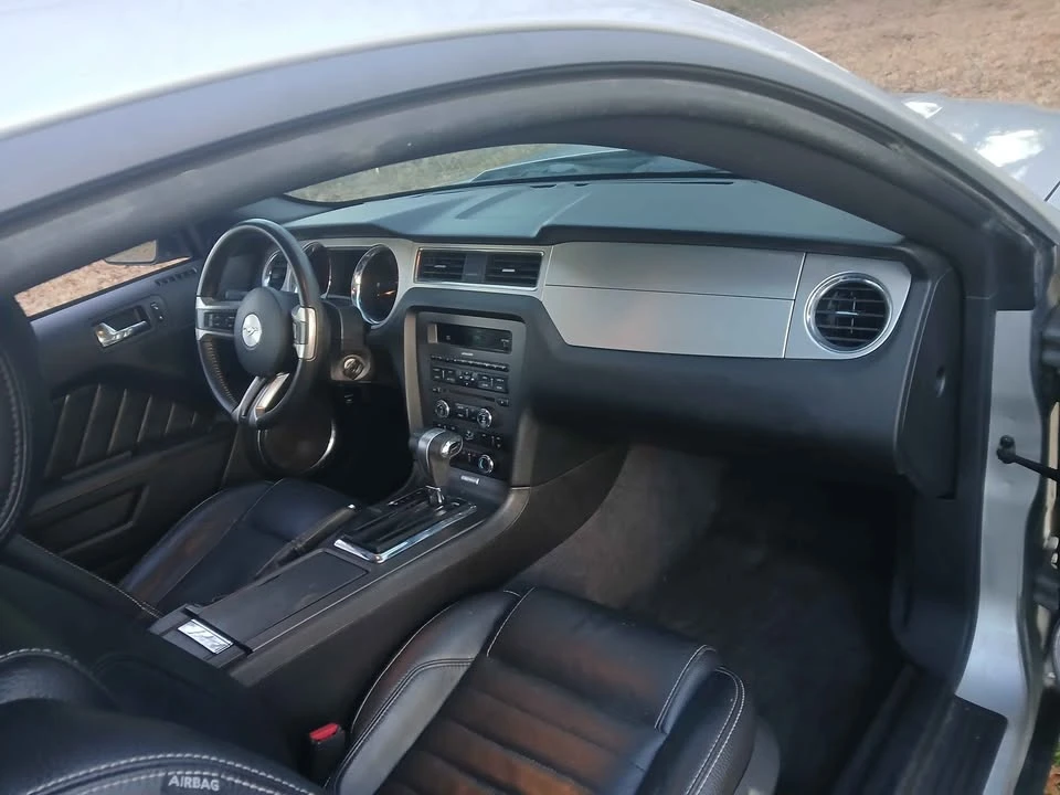 2012 Ford S197 Mustang - Image 12 of 19