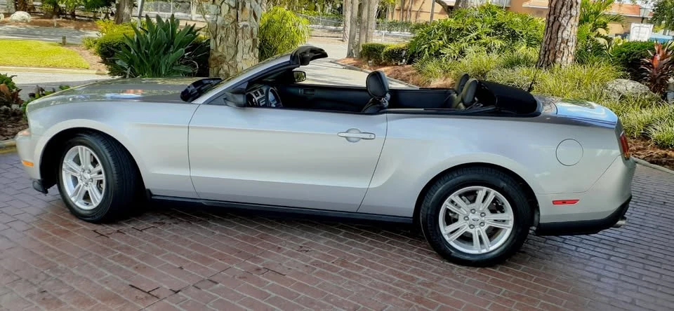 2012 Ford S197 Mustang - Image 10 of 19