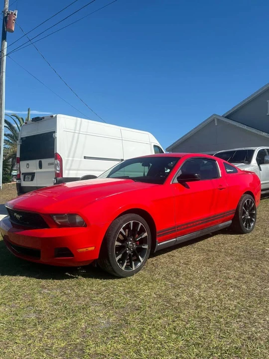 2012 Ford S197 Mustang - Image 2 of 9