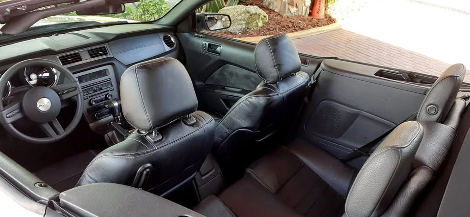 2012 Ford S197 Mustang - Image 13 of 19