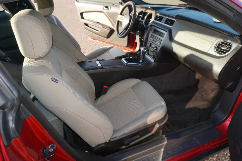 2012 Ford S197 Mustang - Image 11 of 20