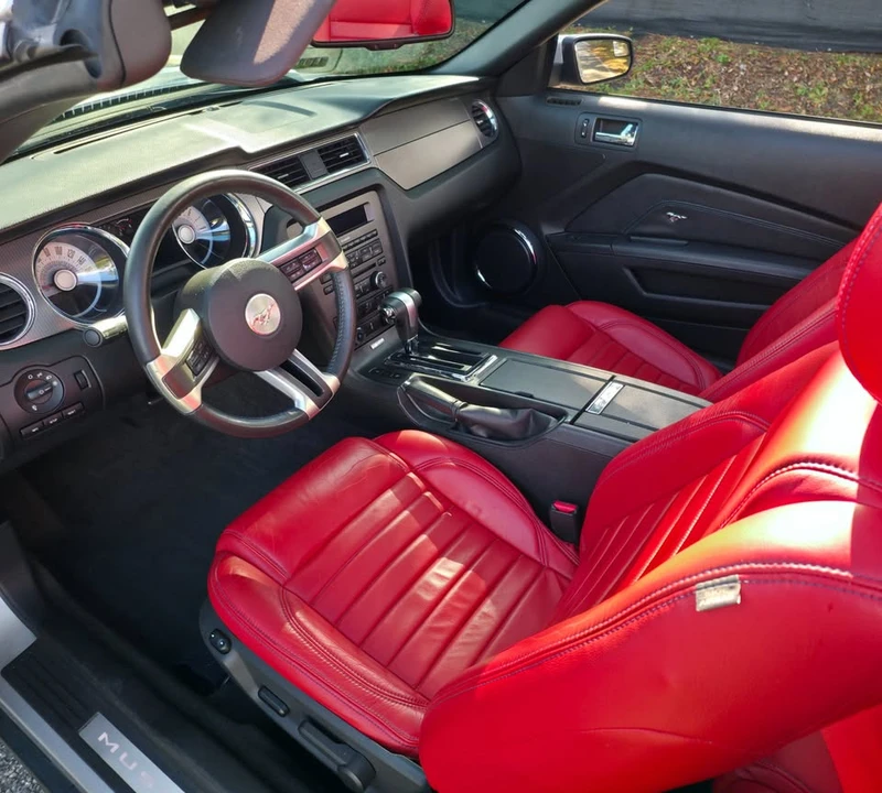 2012 Ford S197 Mustang - Image 13 of 19