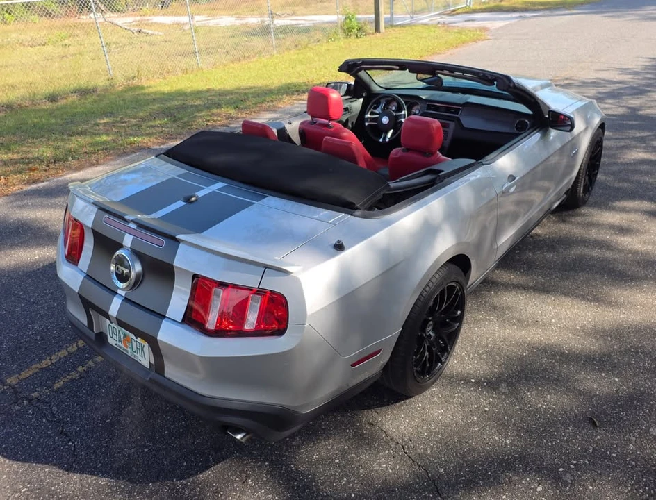 2012 Ford S197 Mustang - Image 9 of 19