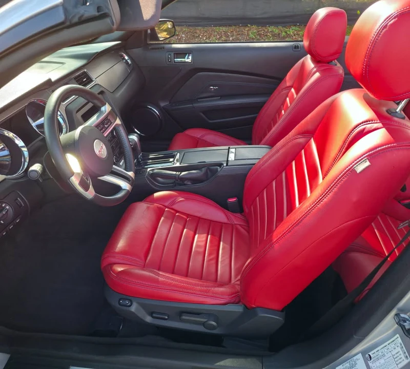 2012 Ford S197 Mustang - Image 12 of 19