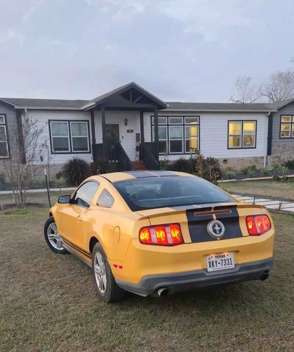 2012 Ford S197 Mustang - Image 6 of 8