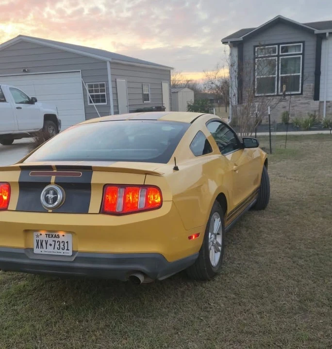2012 Ford S197 Mustang - Image 5 of 8