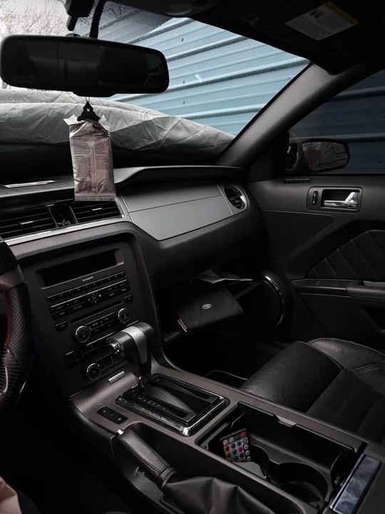 2012 Ford S197 Mustang - Image 5 of 12