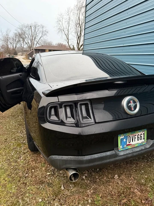 2012 Ford S197 Mustang - Image 2 of 12