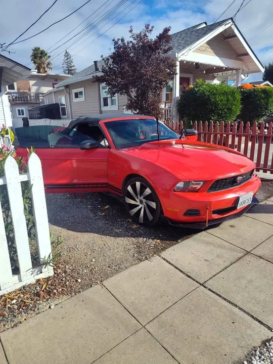 2012 Ford S197 Mustang - Image 3 of 5