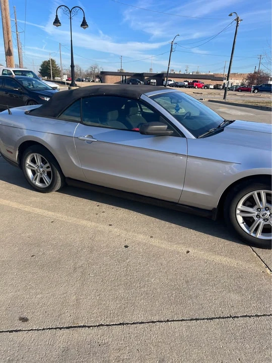 2012 Ford S197 Mustang - Image 2 of 7