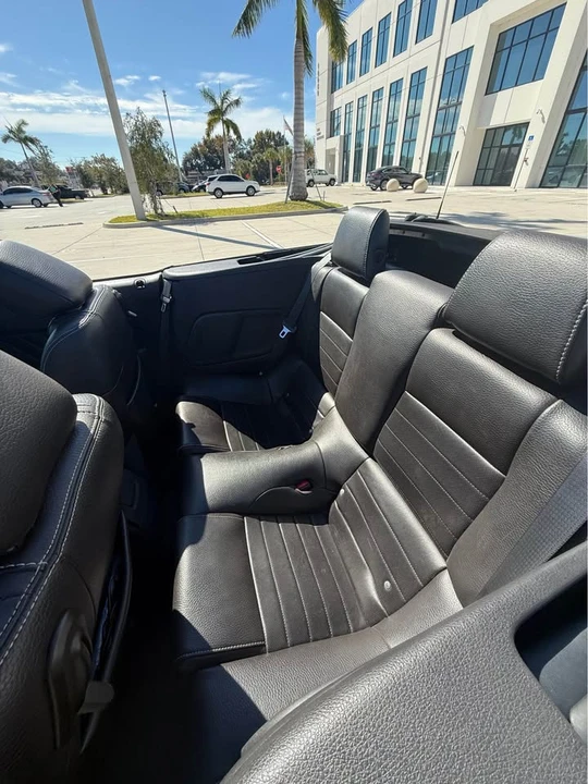 2012 Ford S197 Mustang - Image 9 of 18