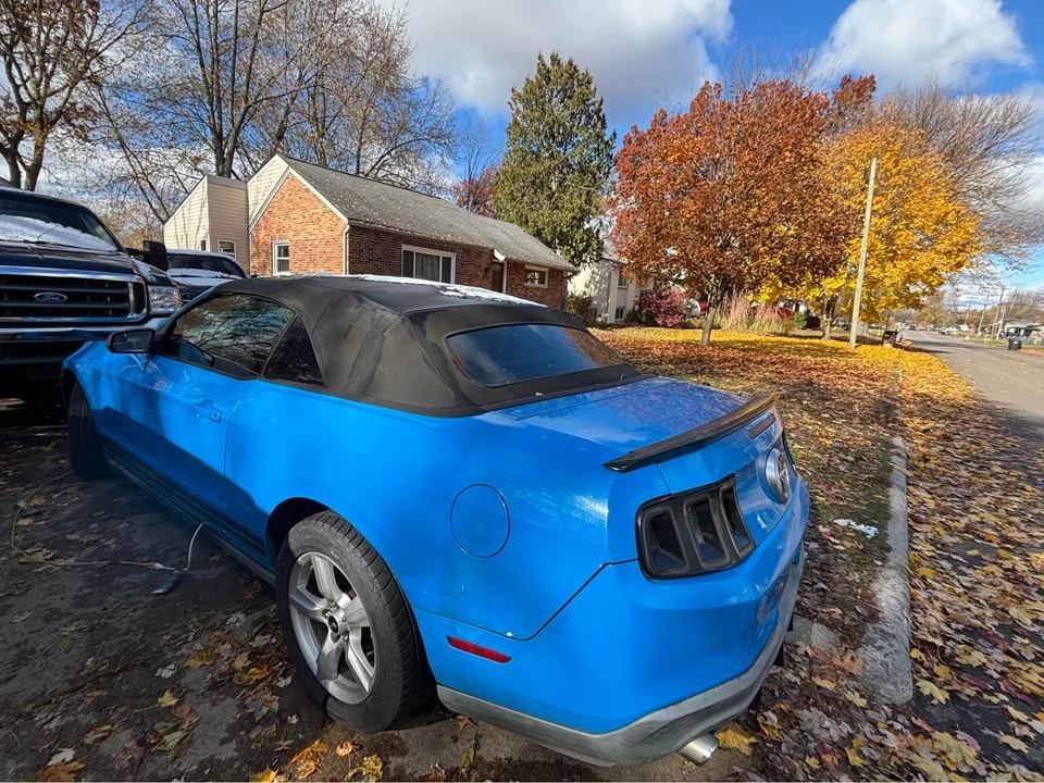 2012 Ford S197 Mustang - Image 2 of 12