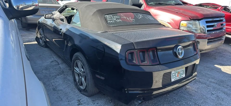 2012 Ford S197 Mustang - Image 4 of 5