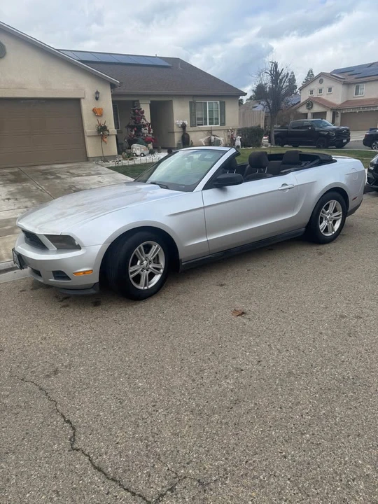 2012 Ford S197 Mustang - Image 5 of 10