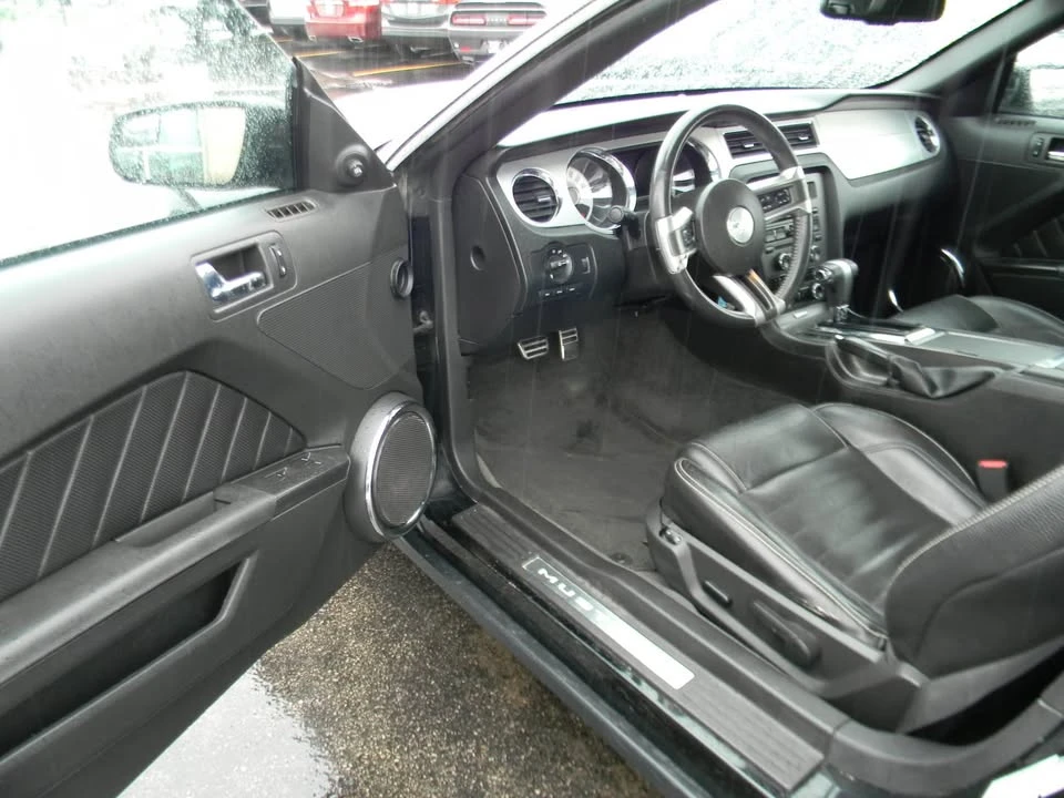 2012 Ford S197 Mustang - Image 8 of 10