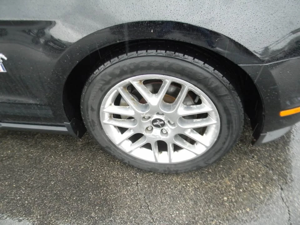 2012 Ford S197 Mustang - Image 2 of 10