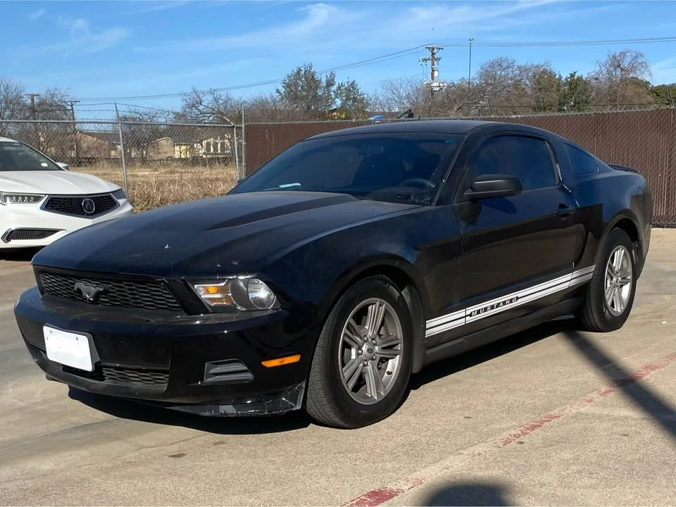 2012 Ford S197 Mustang - Image 2 of 11