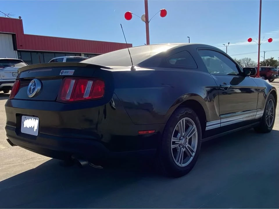 2012 Ford S197 Mustang - Image 6 of 11