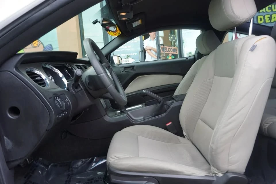 2012 Ford S197 Mustang - Image 9 of 20