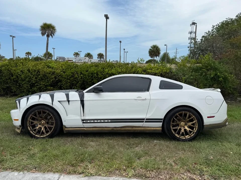 2012 Ford S197 Mustang - Image 4 of 19