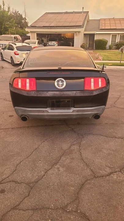 2012 Ford S197 Mustang - Image 4 of 8