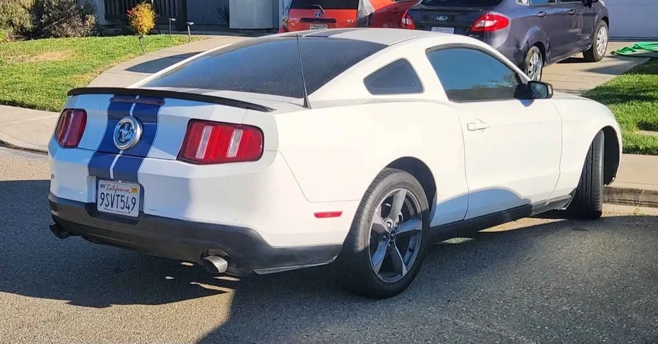 2012 Ford S197 Mustang - Image 3 of 8