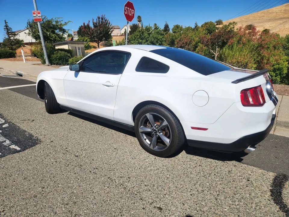 2012 Ford S197 Mustang - Image 4 of 6