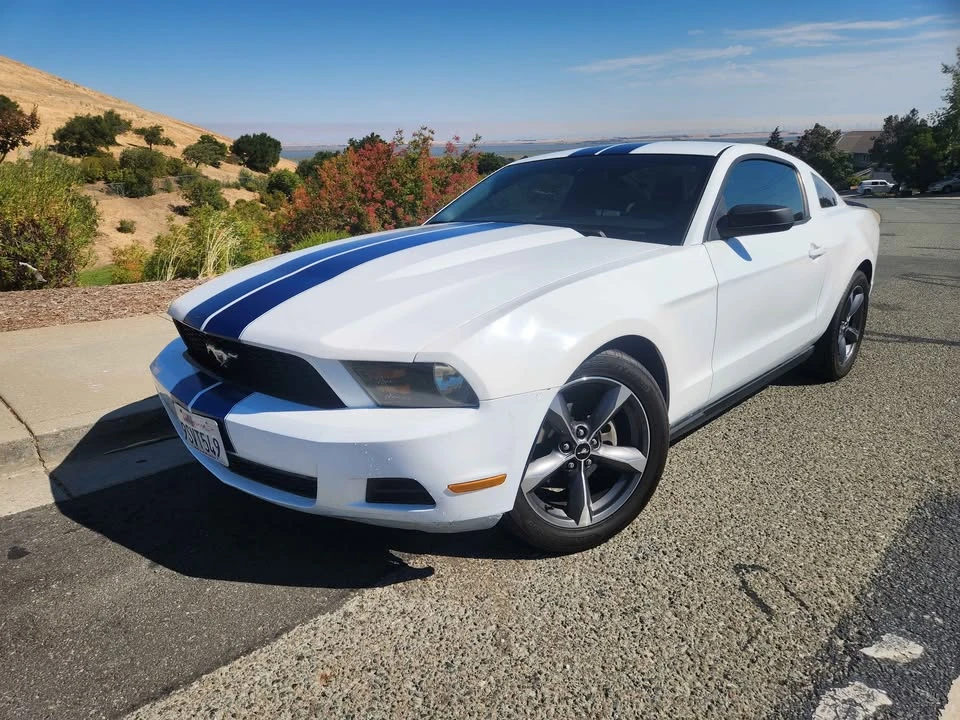 2012 Ford S197 Mustang - Image 2 of 6