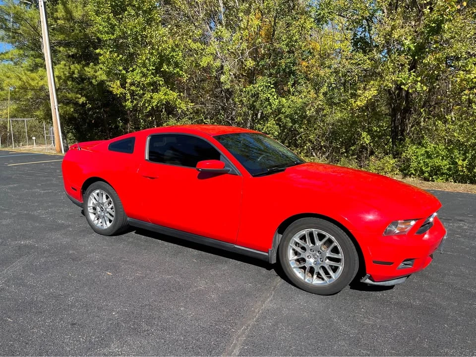 2012 Ford S197 Mustang - Image 2 of 13