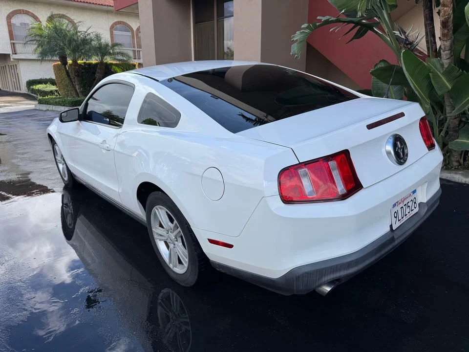 2012 Ford S197 Mustang - Image 2 of 19