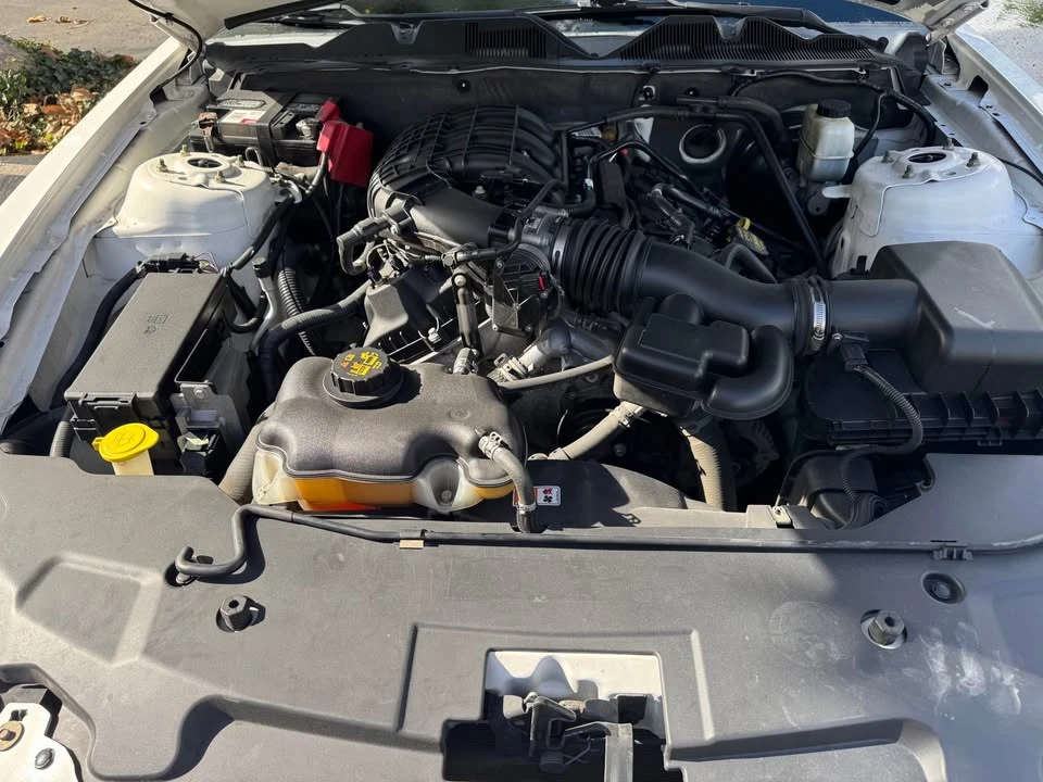 2012 Ford S197 Mustang - Image 11 of 19