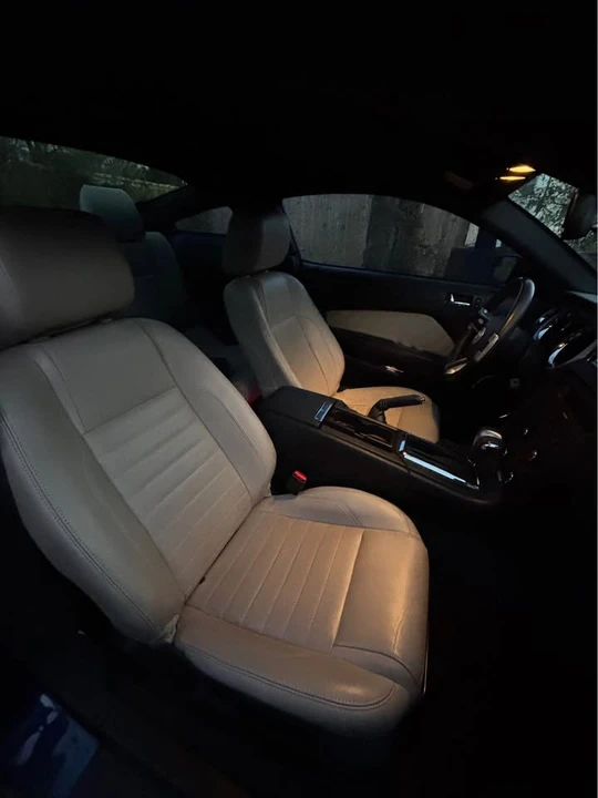 2012 Ford S197 Mustang - Image 6 of 8