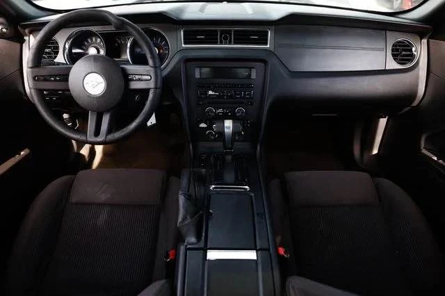 2012 Ford S197 Mustang - Image 2 of 3