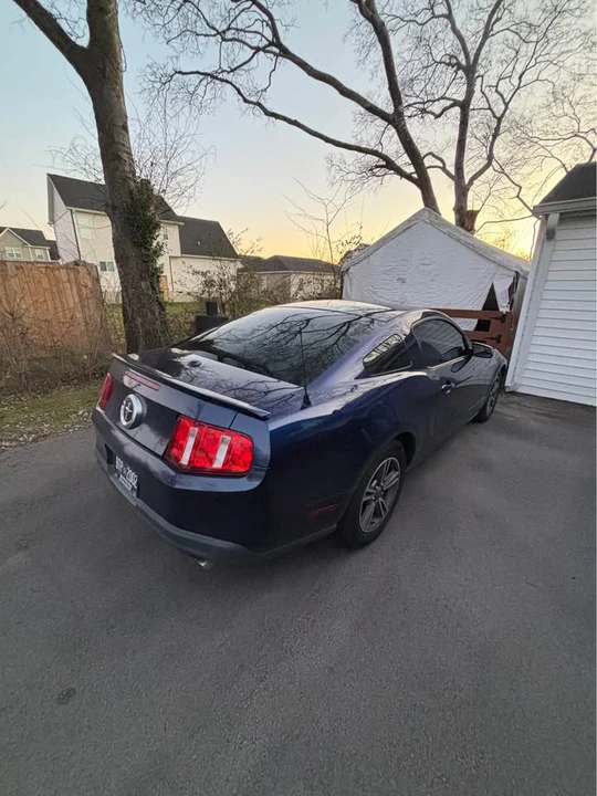 2012 Ford S197 Mustang - Image 2 of 8
