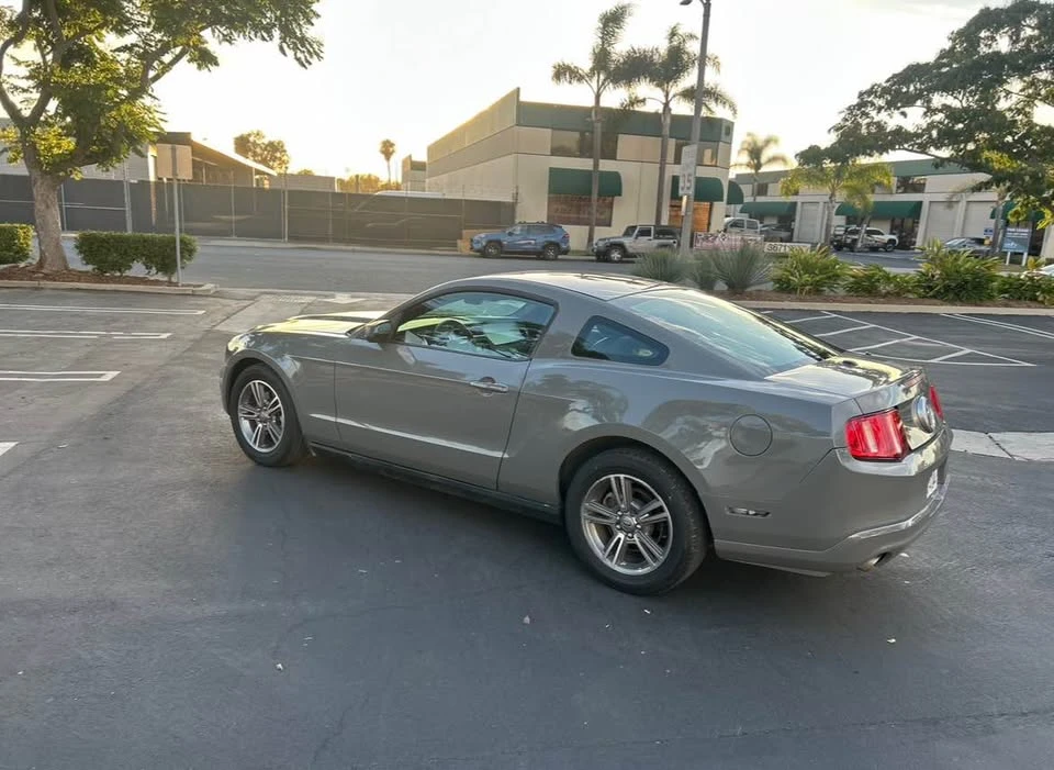 2012 Ford S197 Mustang - Image 4 of 5