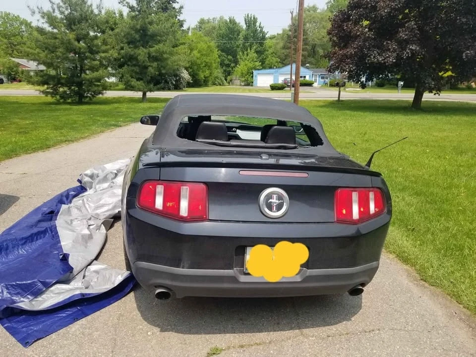 2012 Ford S197 Mustang - Image 11 of 14