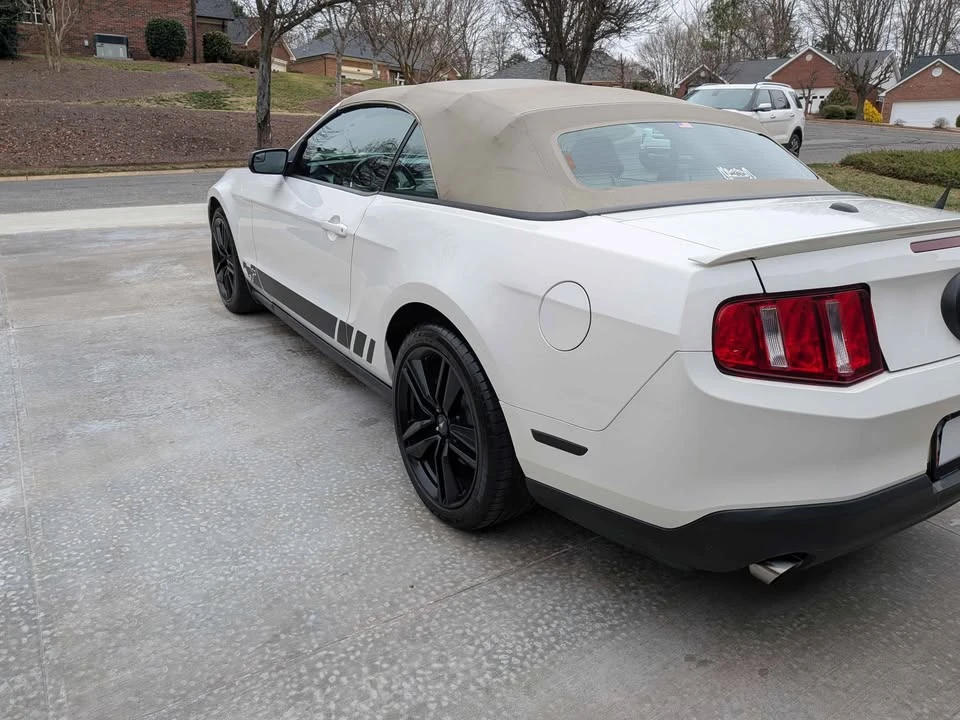 2012 Ford S197 Mustang - Image 16 of 17